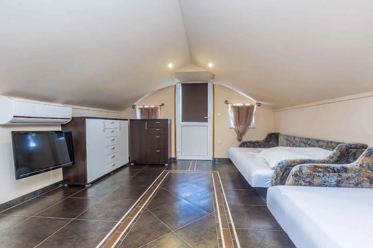 Holiday Home In Svetividdobrinjski - Insel Krk 42199 Gostinjac 0*,